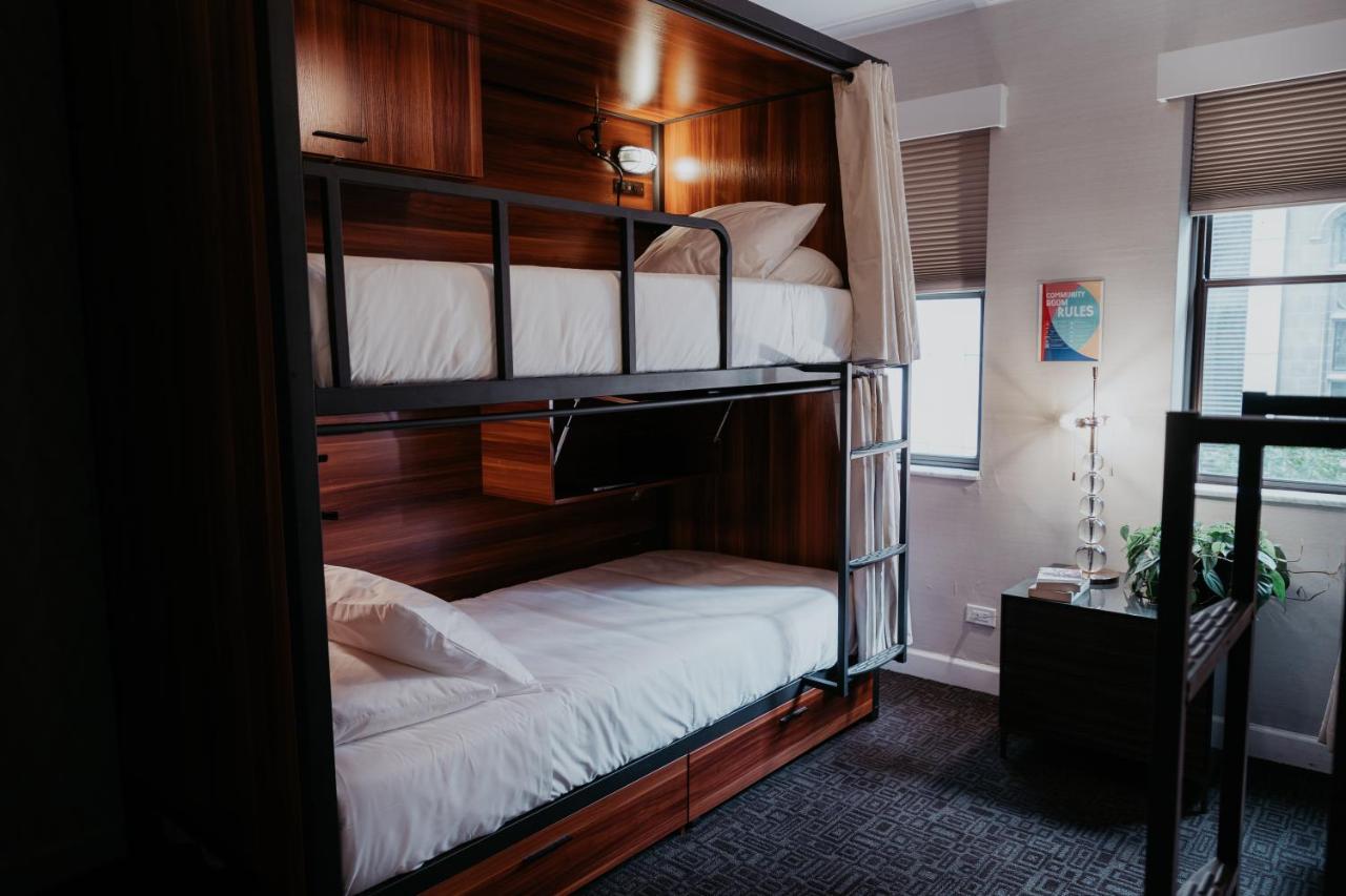 Bed in 4-Bed Dormitory Room at Selina Chicago