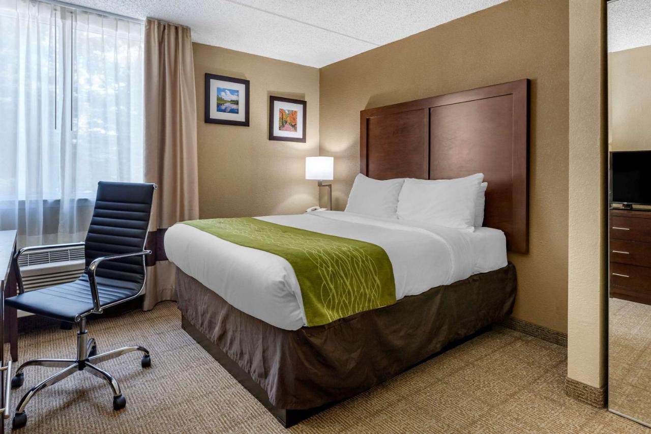| Comfort Inn Edison - New Brunswick