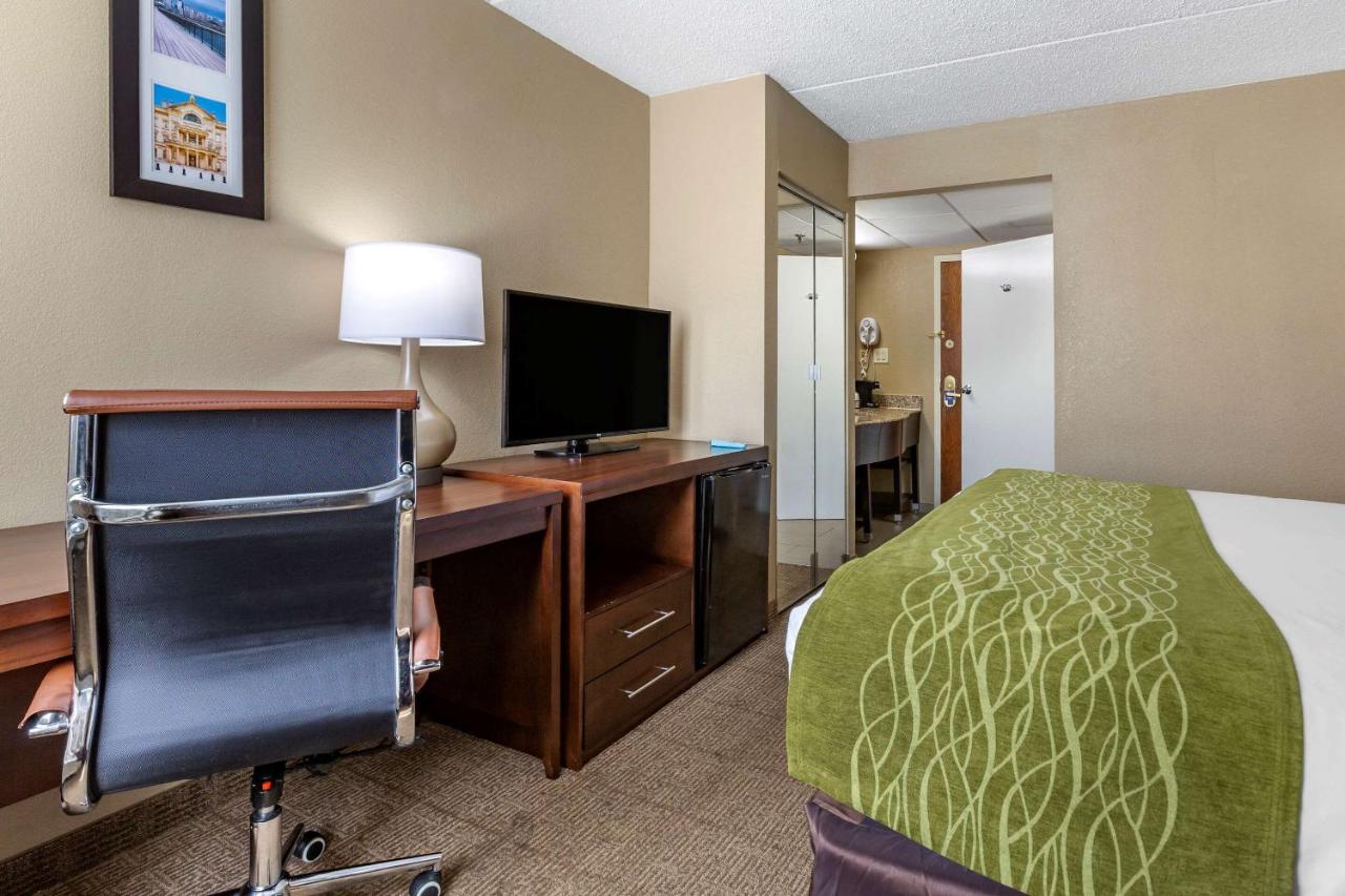 | Comfort Inn Edison - New Brunswick