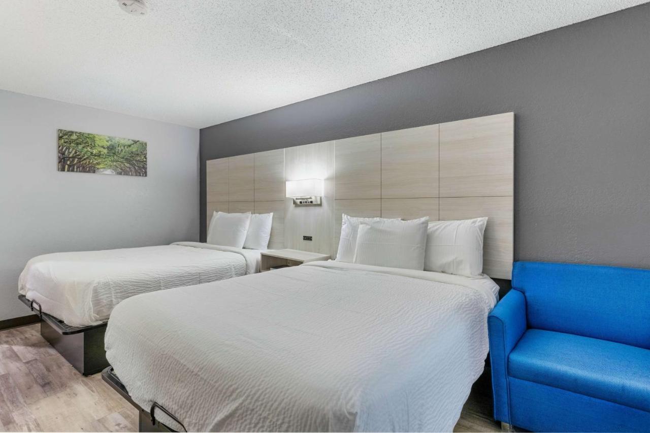 Queen Room with Two Queen Beds - Non-Smoking at Days Inn by Wyndham Savannah Gateway I-95