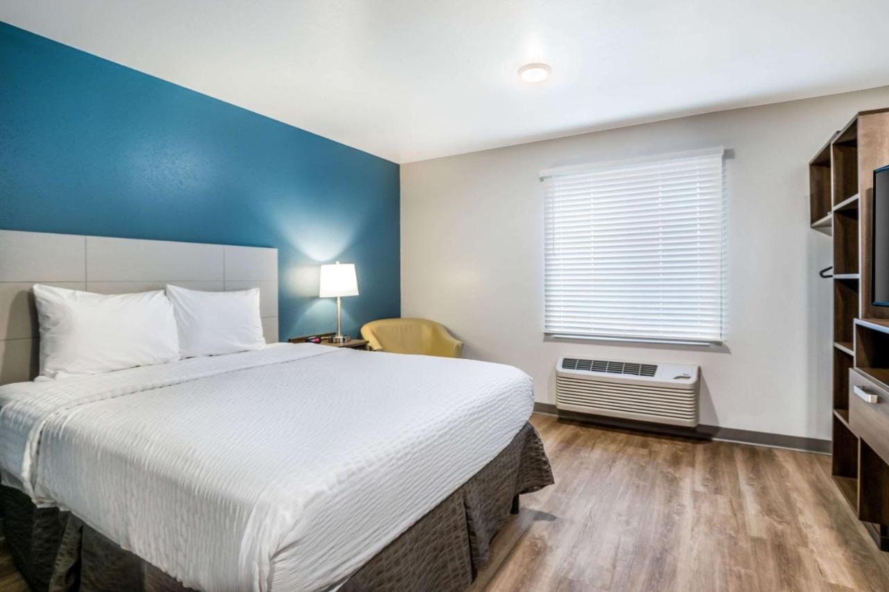 Standard King Room - Non Smoking at WoodSpring Suites Elgin - Chicago
