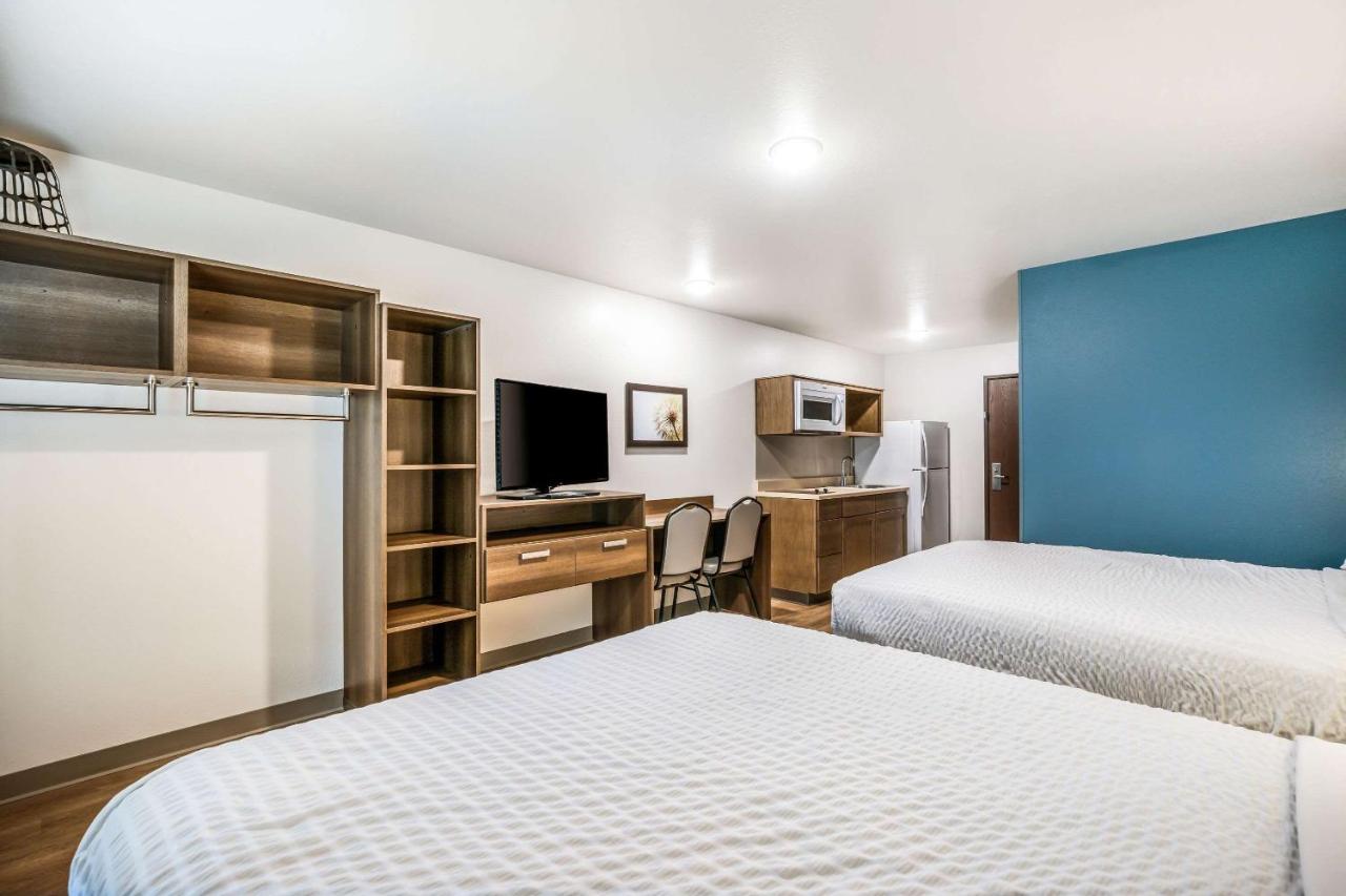 Queen Room with Two Queen Beds and Tub - Accessible/Non Smoking at WoodSpring Suites Elgin - Chicago