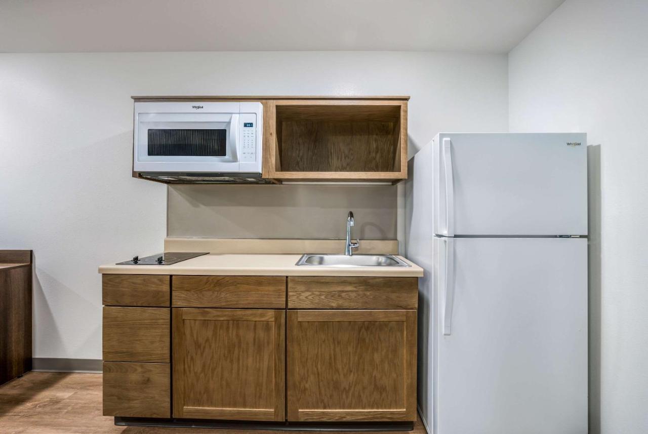 Standard King Room - Non Smoking at WoodSpring Suites Elgin - Chicago