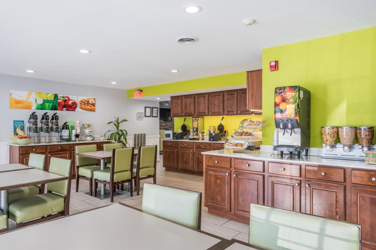 | Quality Inn Gallatin-Nashville Metro