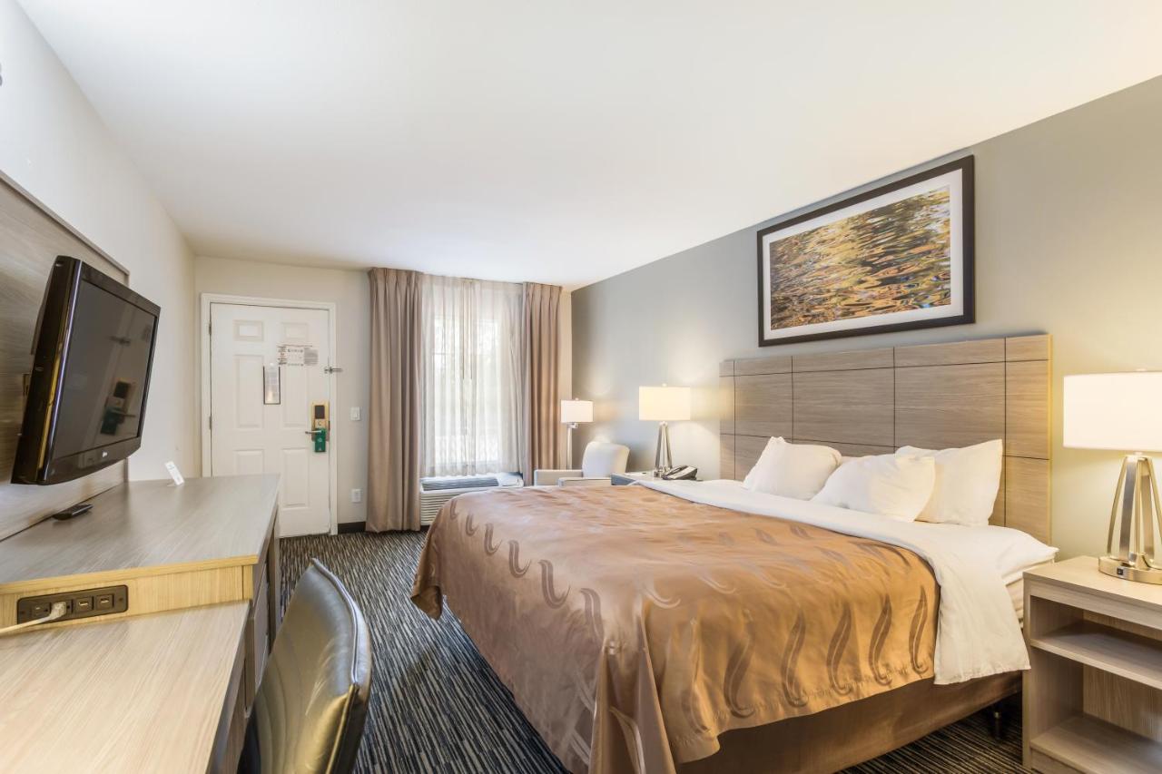 | Quality Inn Gallatin-Nashville Metro