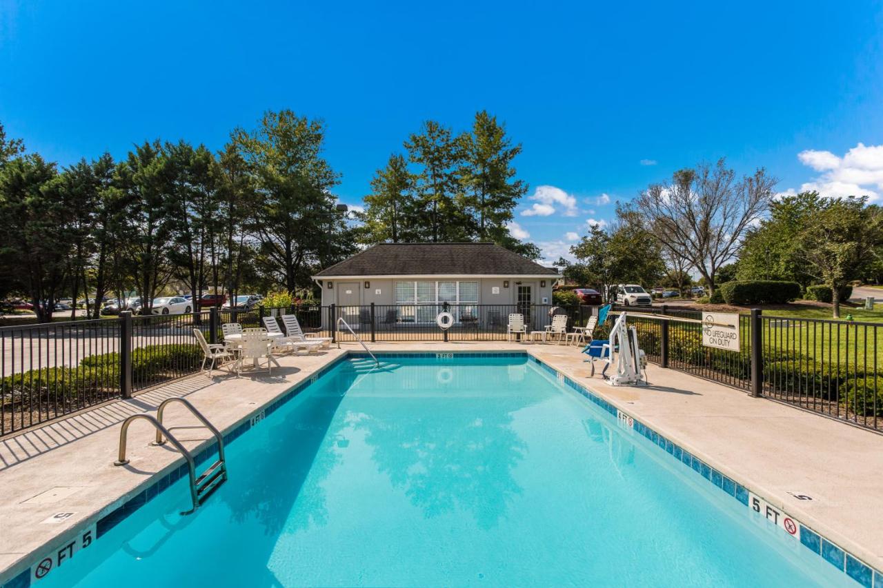 | Quality Inn Gallatin-Nashville Metro