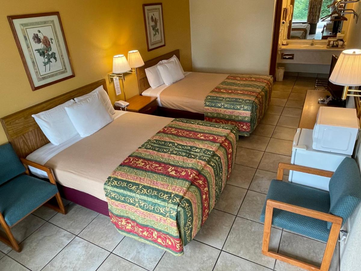 | Ozark Valley Inn