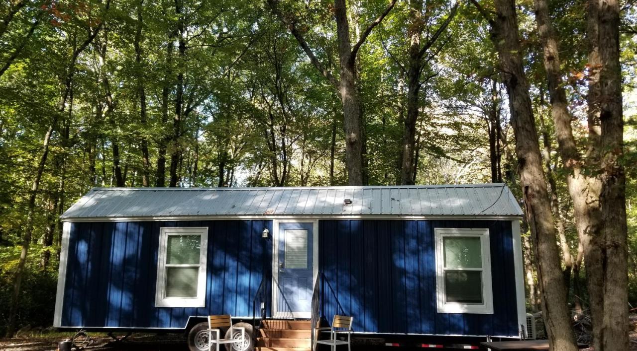 | Camptel Poconos Lodging