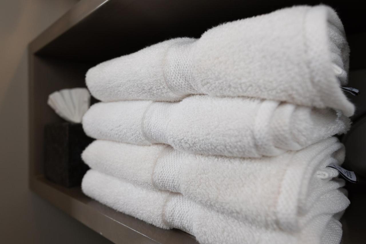 | Nantucket Whale Inn, Half Moon Bay