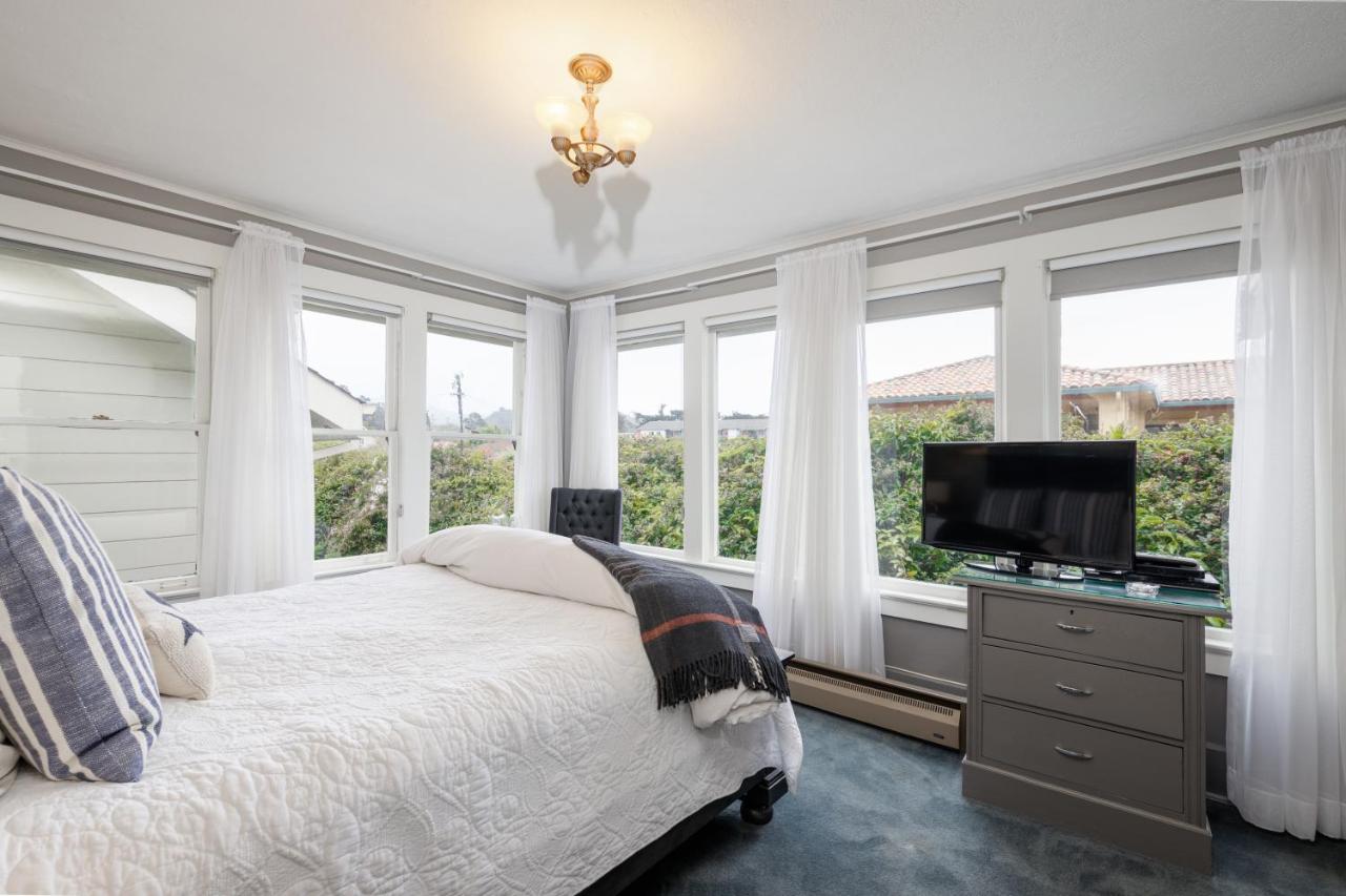 | Nantucket Whale Inn, Half Moon Bay