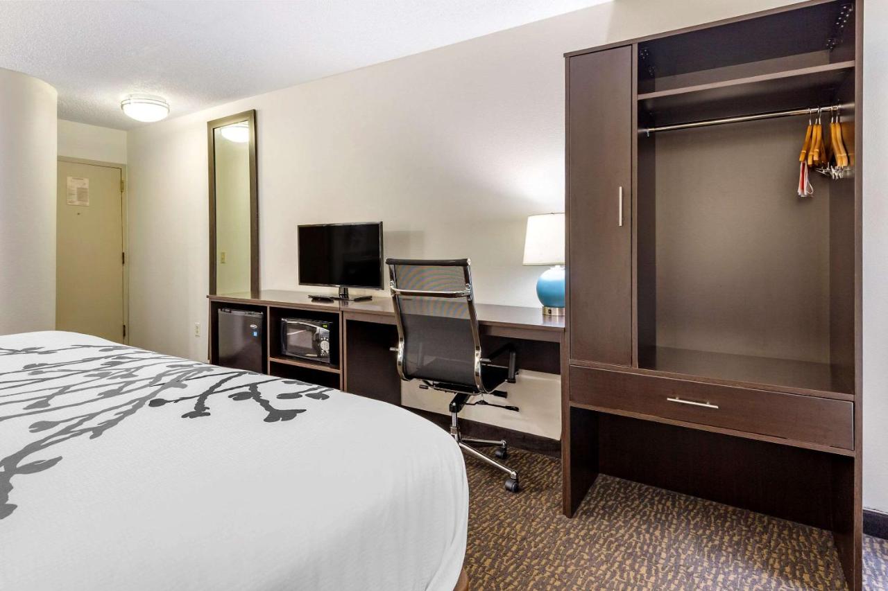 King Room - Non-Smoking at Sleep Inn Henderson I-85