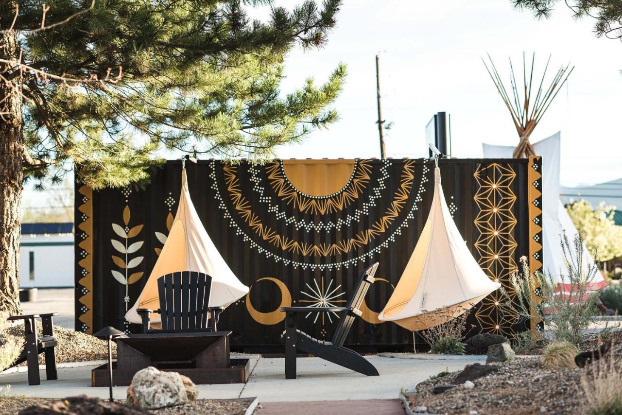  | Amigo Motor Lodge