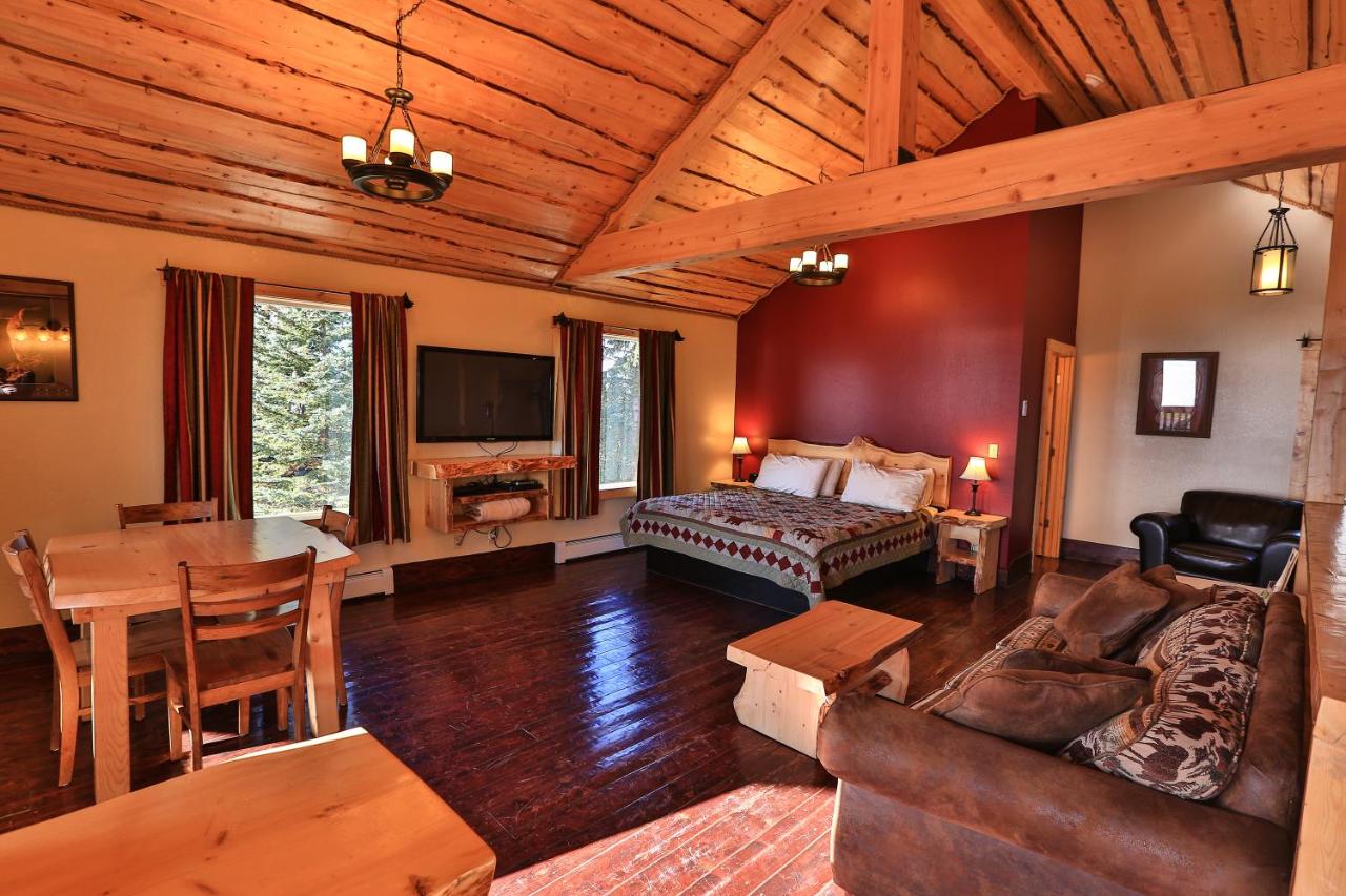 King Room with Ocean View at Kenai Peninsula Suites