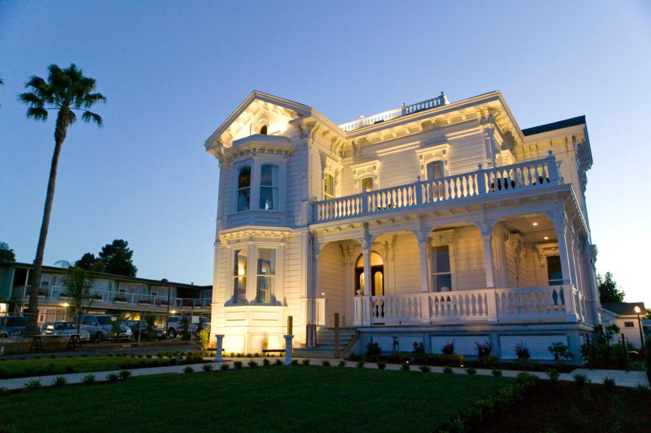 | West Cliff Inn, A Four Sisters Inn