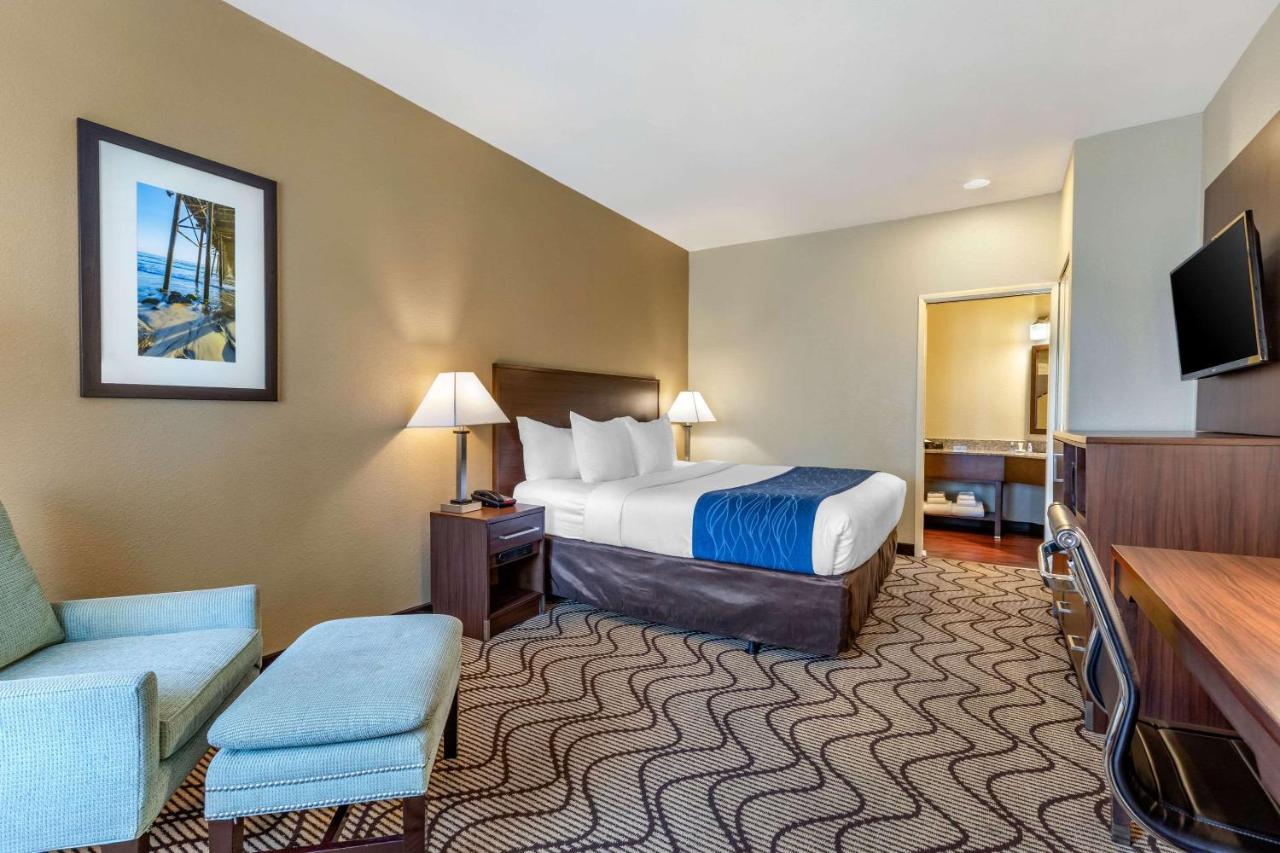 Standard King Room with Pool View - Non-Smoking at Comfort Inn & Suites Orange County John Wayne Airport