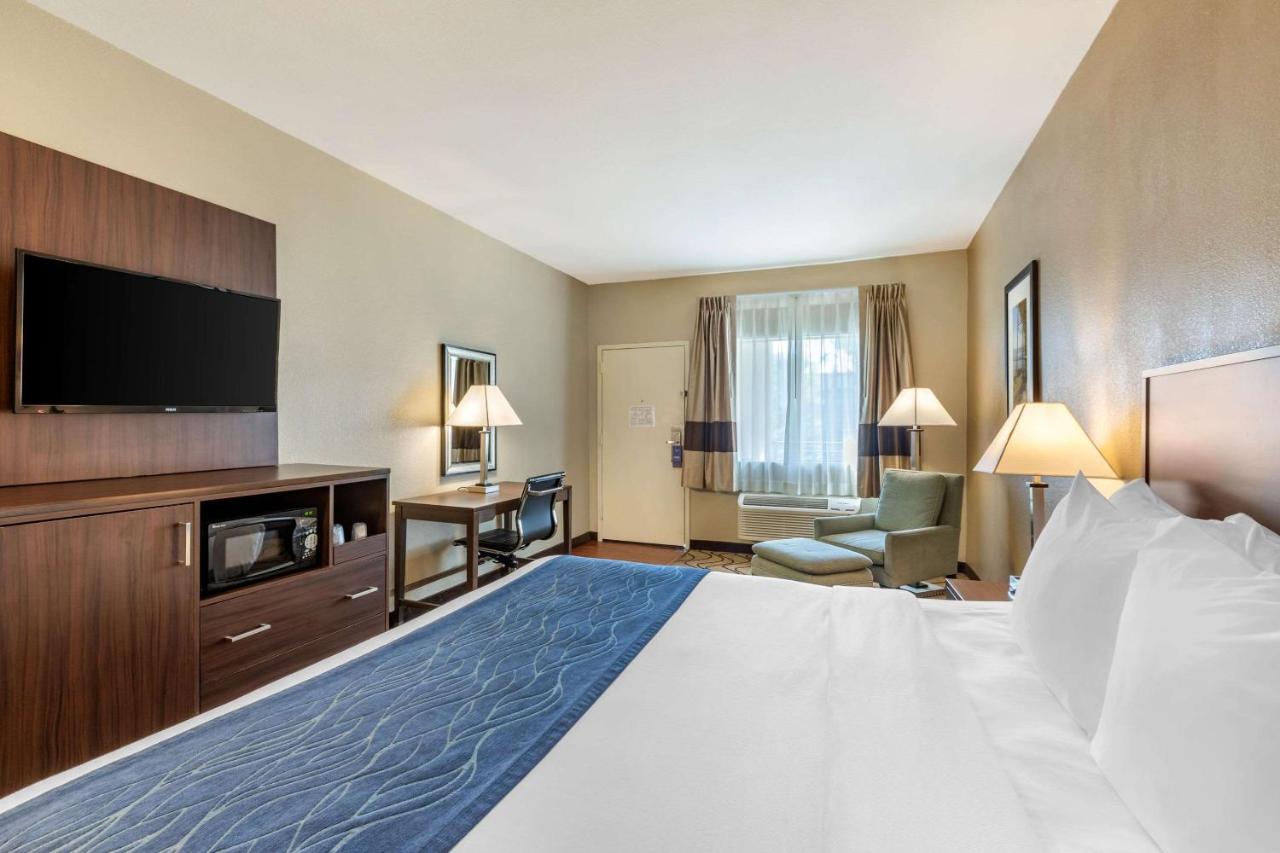 Standard King Room with Pool View - Non-Smoking at Comfort Inn & Suites Orange County John Wayne Airport