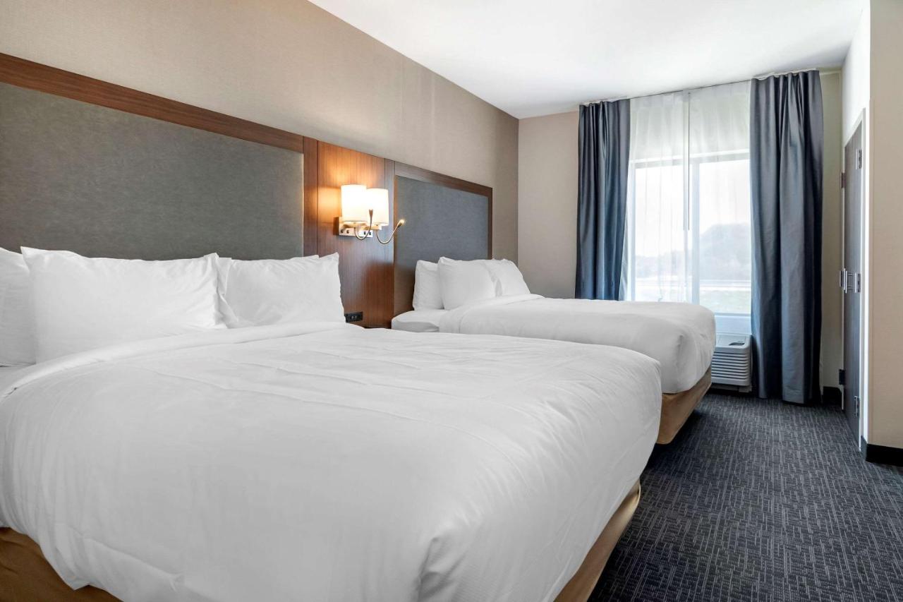 Queen Suite with Two Queen Beds - Non-Smoking at Comfort Suites Grandview - Kansas City