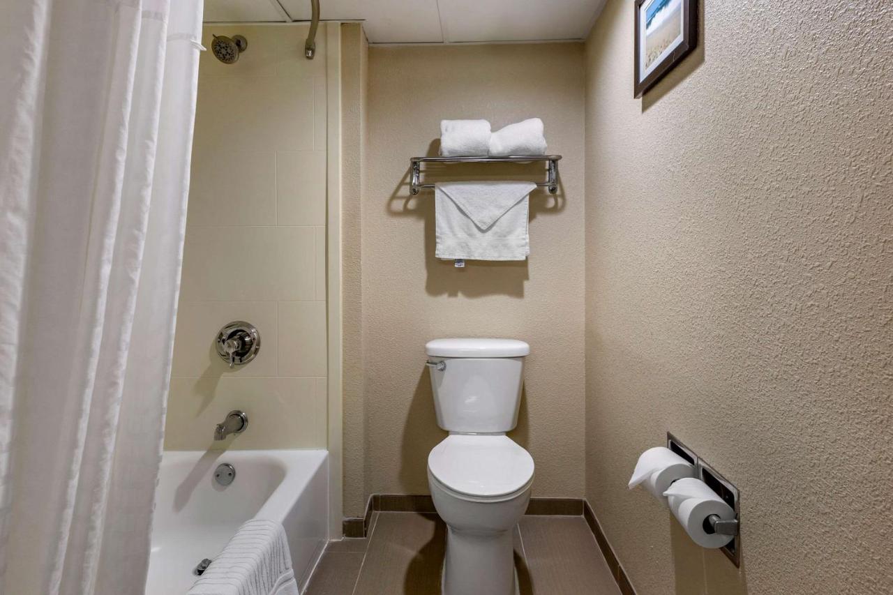 | Comfort Inn Edison - New Brunswick