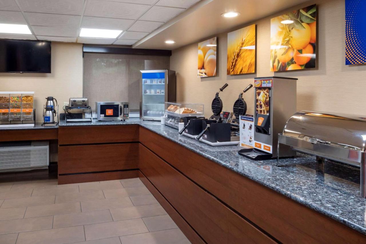 | Comfort Inn Edison - New Brunswick