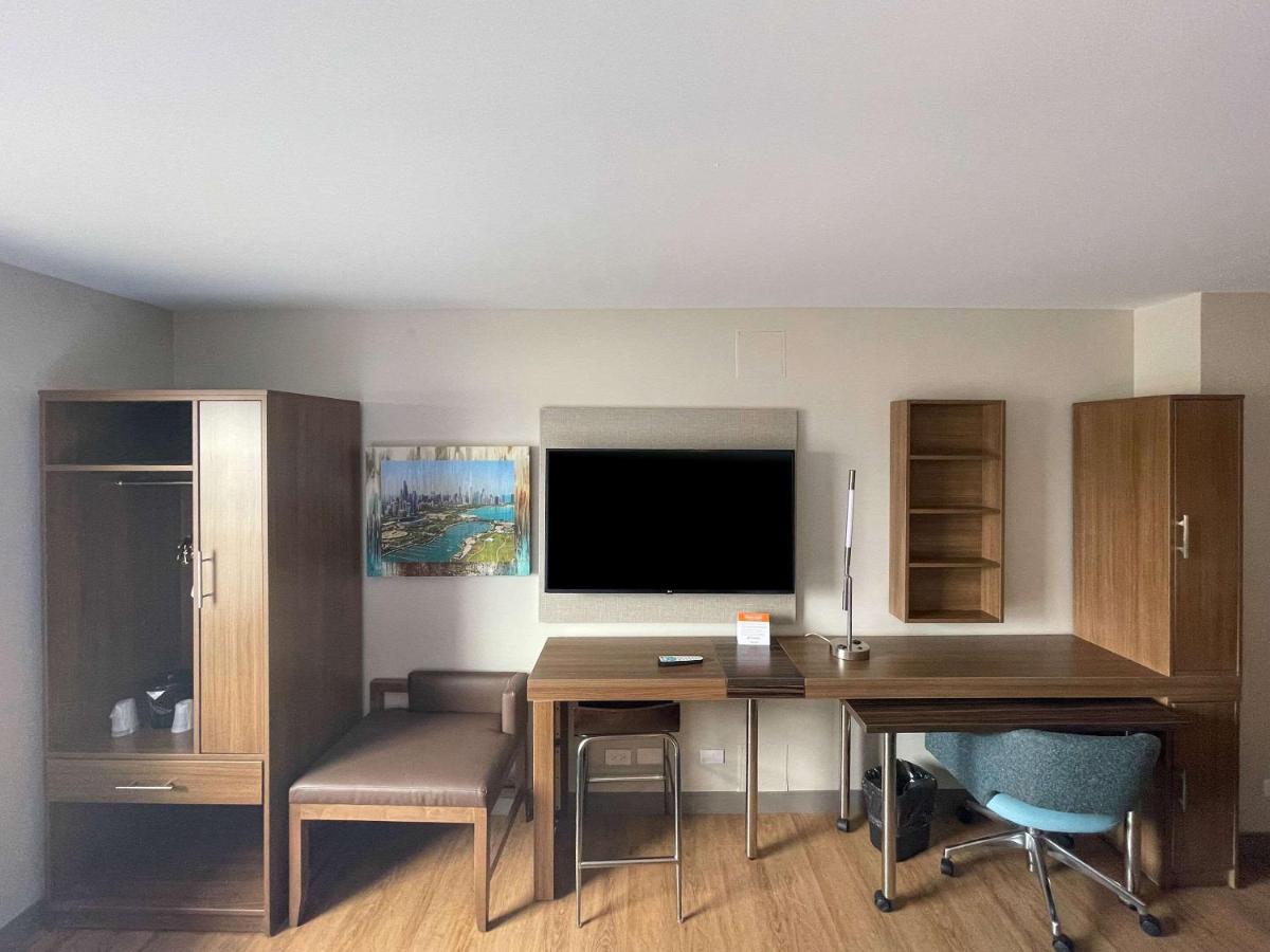  | MainStay Suites Oak Brook Terrace - Chicago