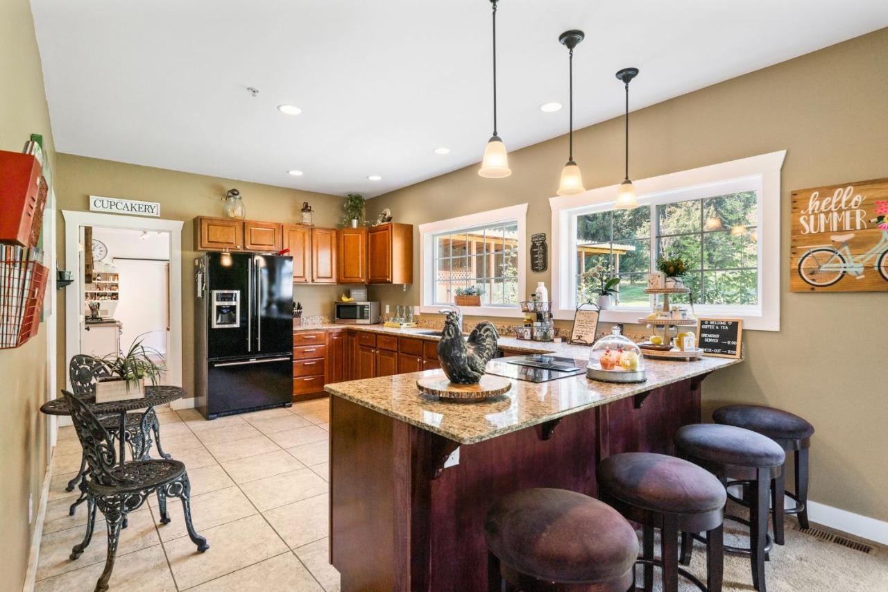 | Granite Hills Inn