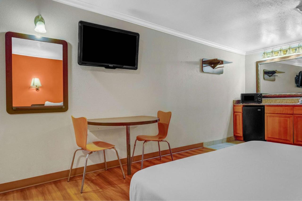 | Motel 6-Salt Lake City, UT - Central
