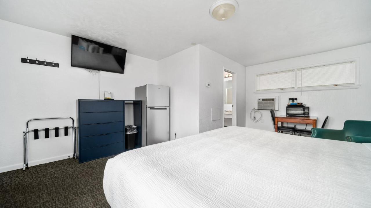  | Grand Traverse Motel