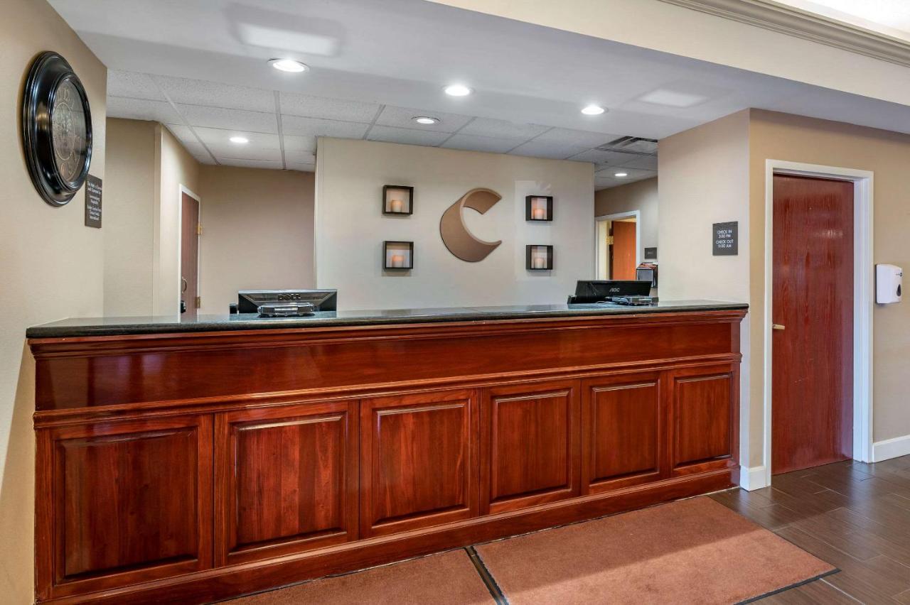 | Comfort Inn Lawrenceburg