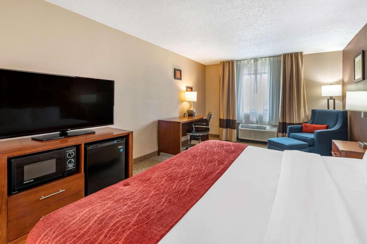 | Comfort Inn Lawrenceburg