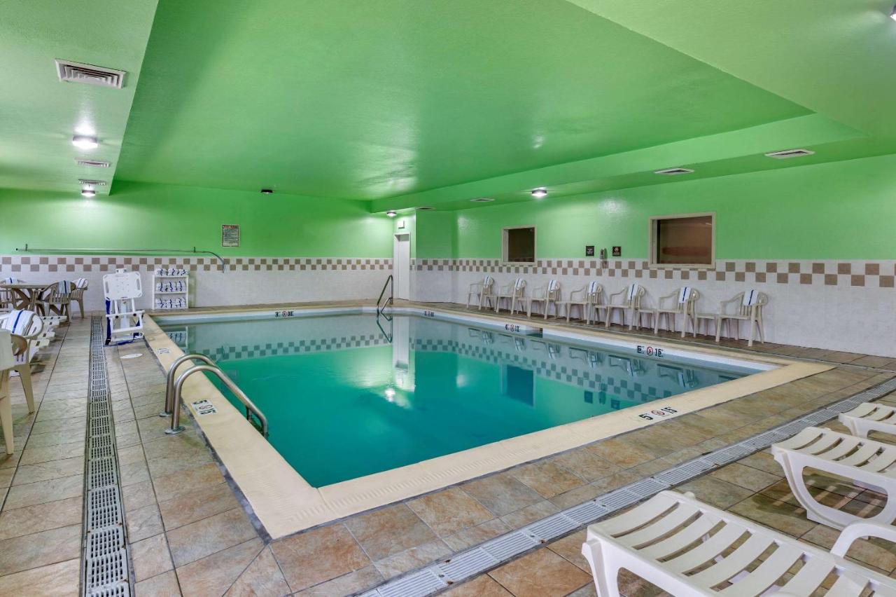 | Comfort Inn Lawrenceburg