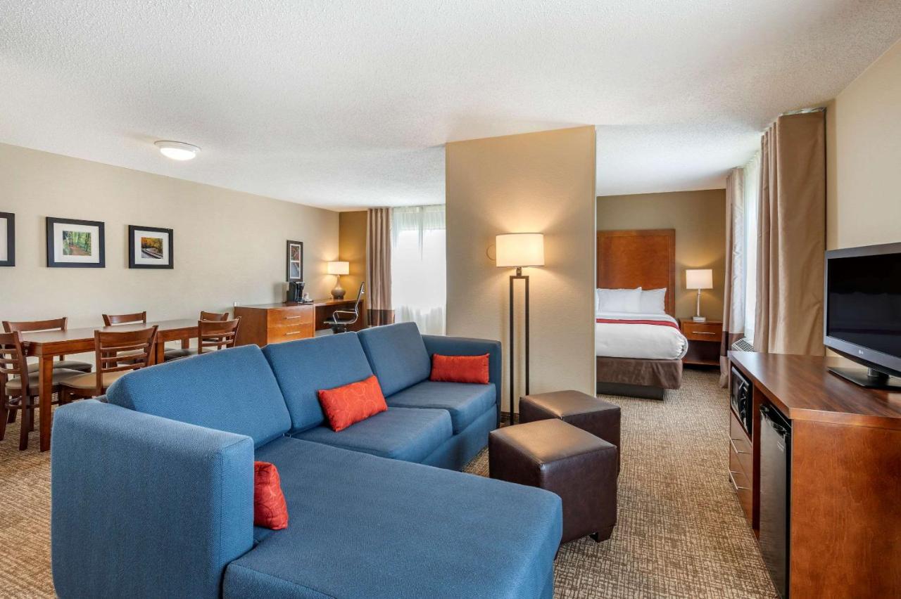 | Comfort Inn La Porte