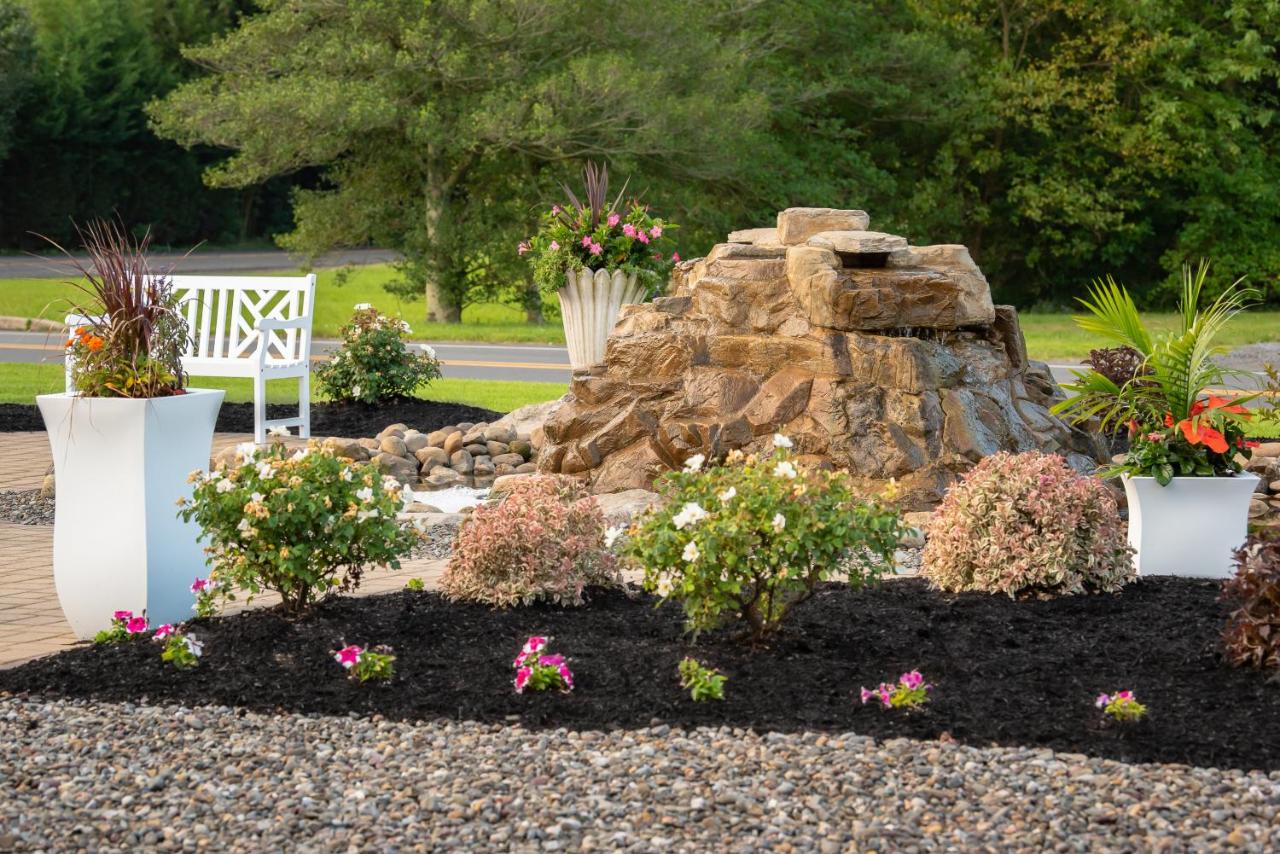 | Holiday Inn East Windsor, an IHG Hotel