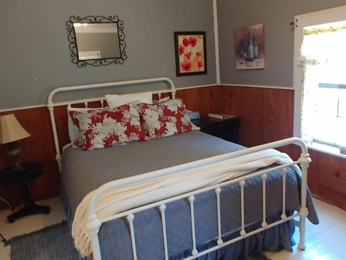 | 3 Sisters Cottages