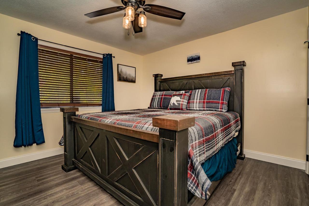 | Pigeon Forge Escape