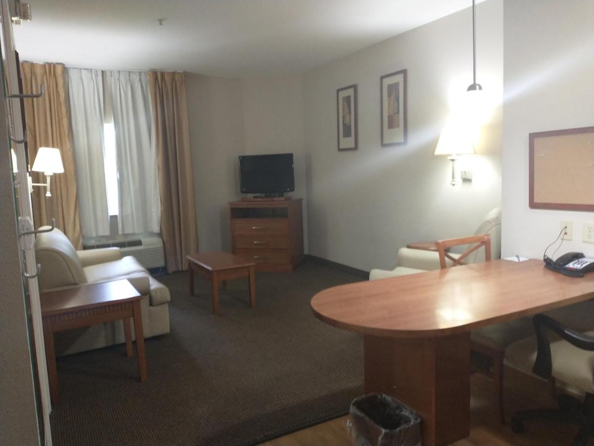 King Suite - Accessible/Non Smoking at MainStay Suites Denham Springs - Baton Rouge East