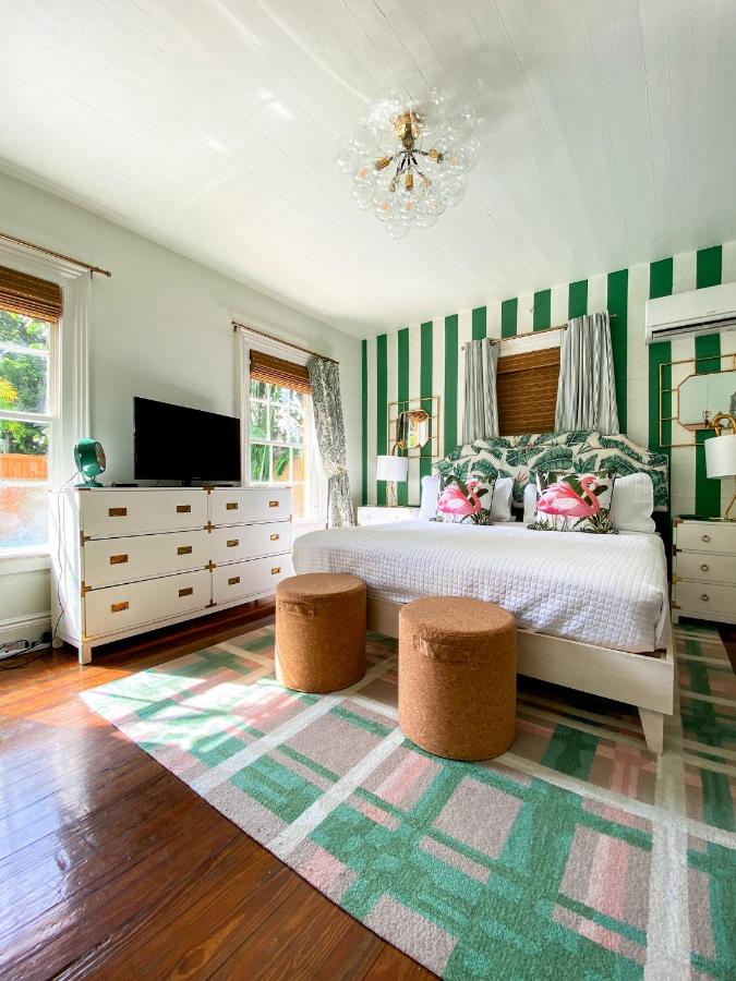  | Marreros Guest Mansion - Adult Only