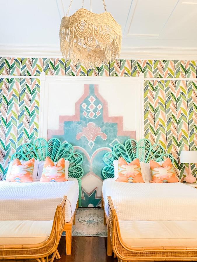  | Marreros Guest Mansion - Adult Only
