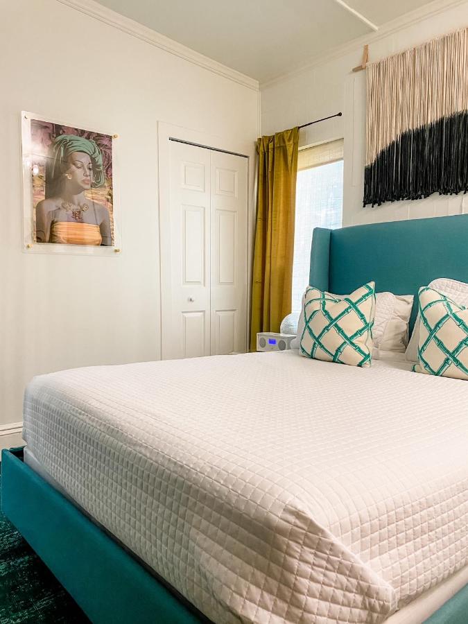  | Marreros Guest Mansion - Adult Only