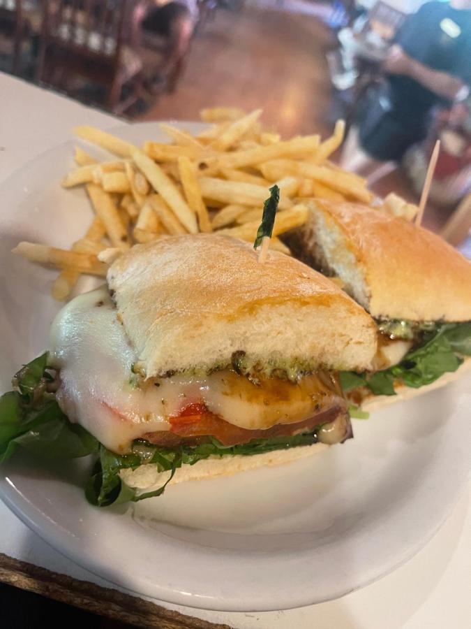 | Silver Fork Lodge & Restaurant