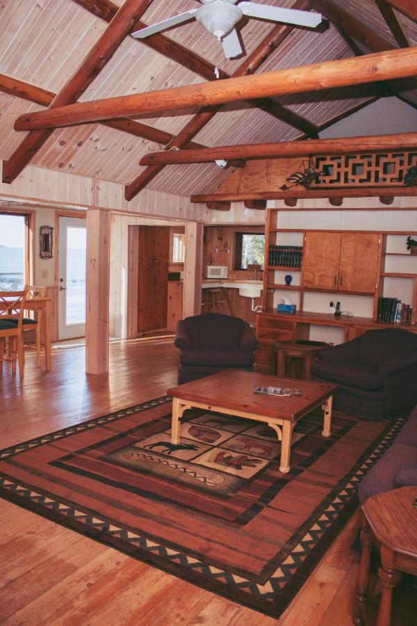 | Au Train Island View Lodge