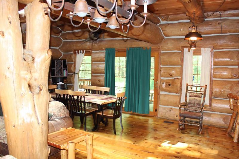  | Dream Catcher Log Cabin