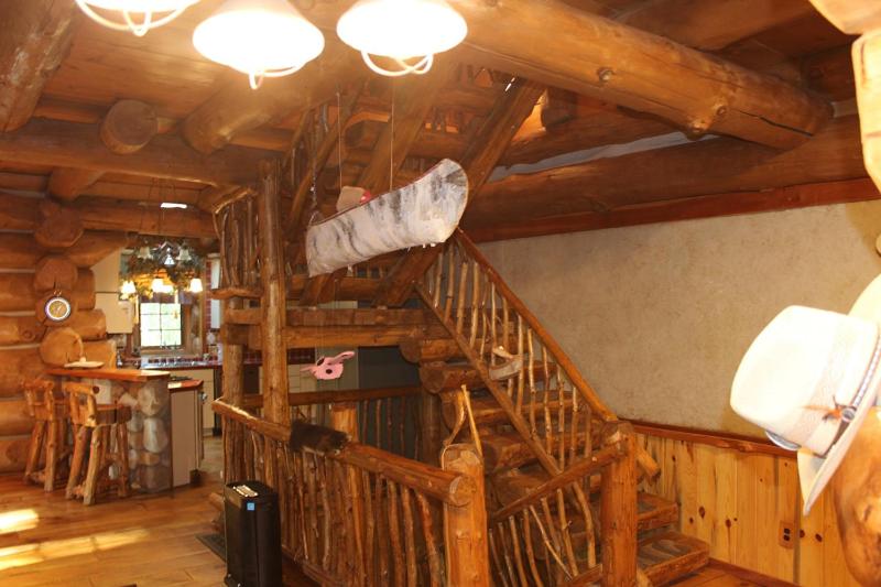  | Dream Catcher Log Cabin