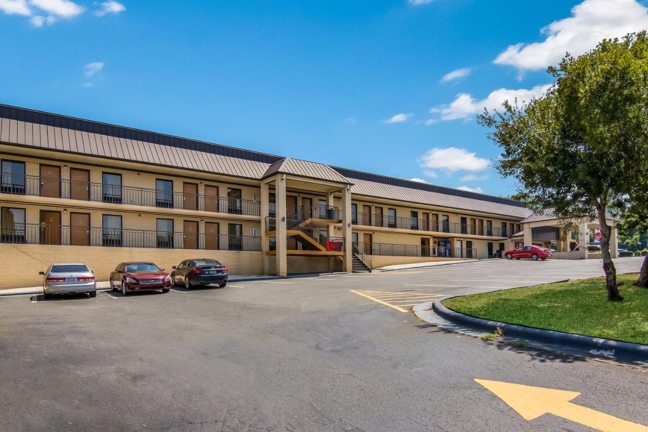 | Americas Best Value Inn Wadesboro