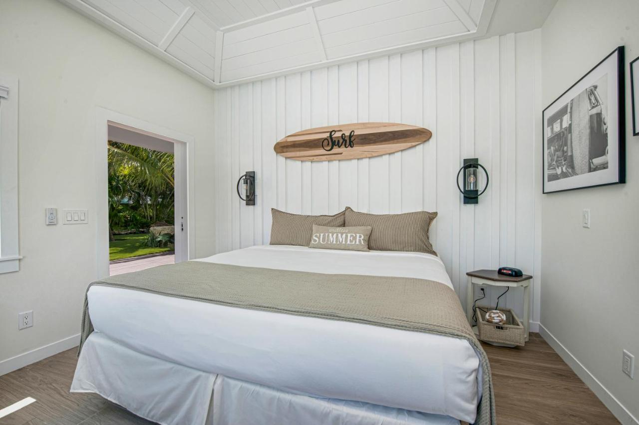 | Casey Key Resorts - Beachfront