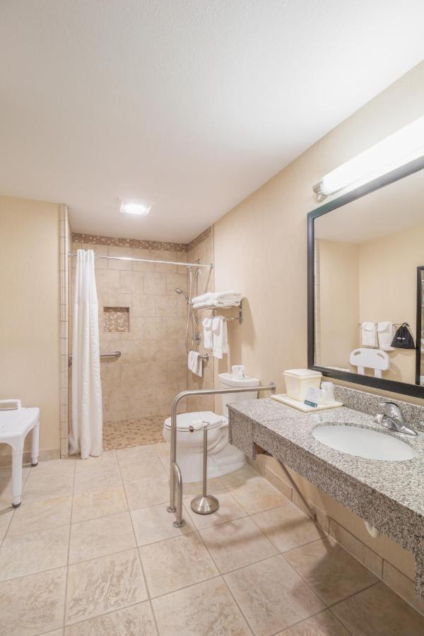 King Room Upgrade - Accessible/Non-Smoking at Quality Inn near Rocky Mountain National Park
