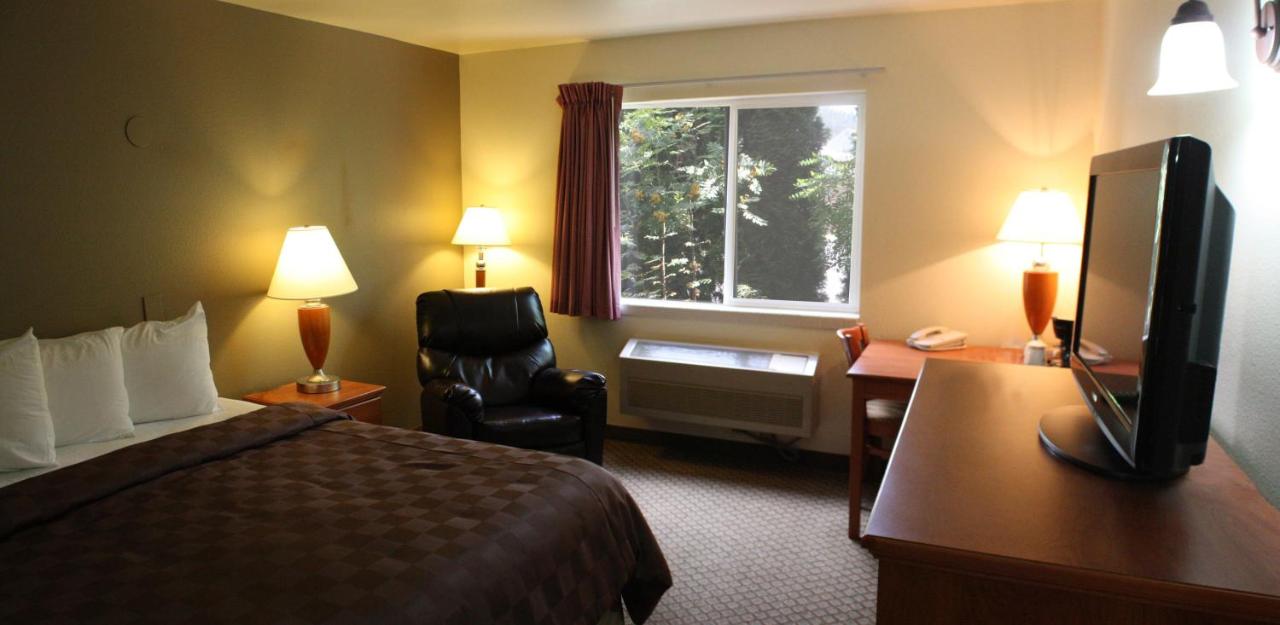 Double Room - Disability Access at FairBridge Inn & Suites Kellogg