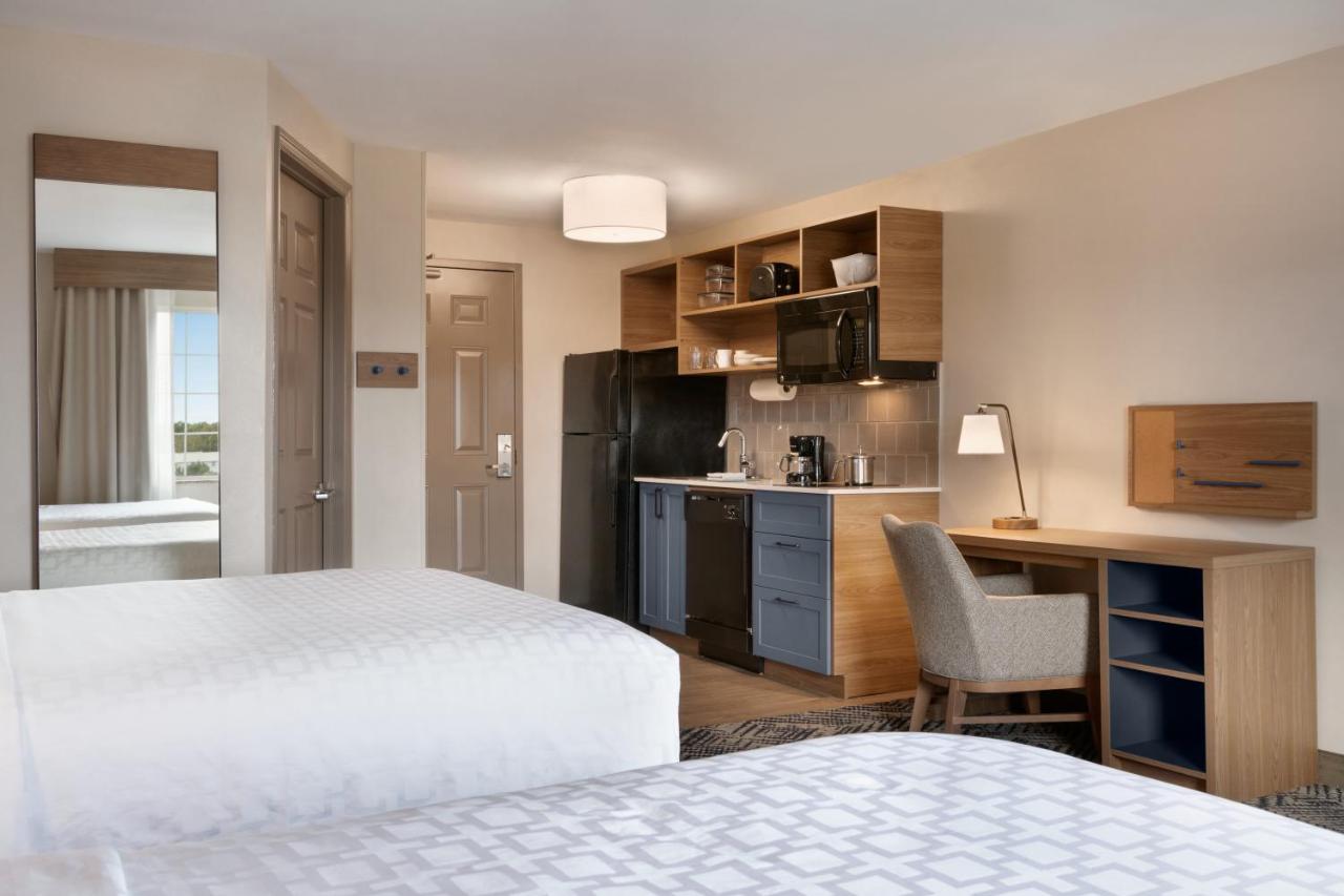 Queen Studio Suite with Two Queen Beds - Mountain View at Candlewood Suites Asheville Downtown by IHG
