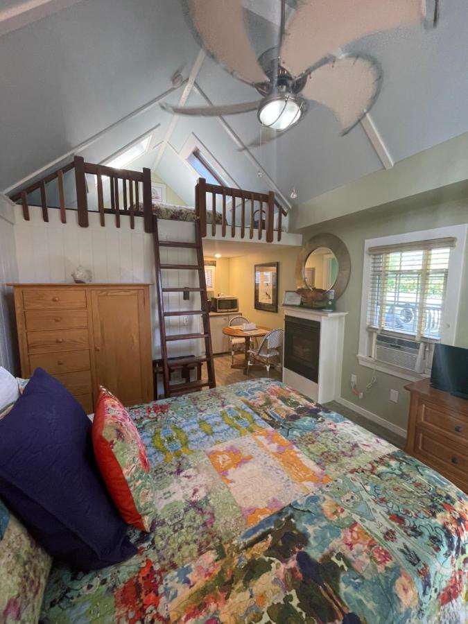 | Inn at Cook Street