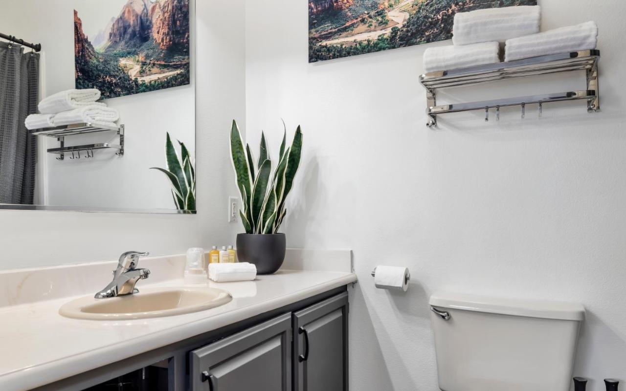 | Red Rock Inn Cottages