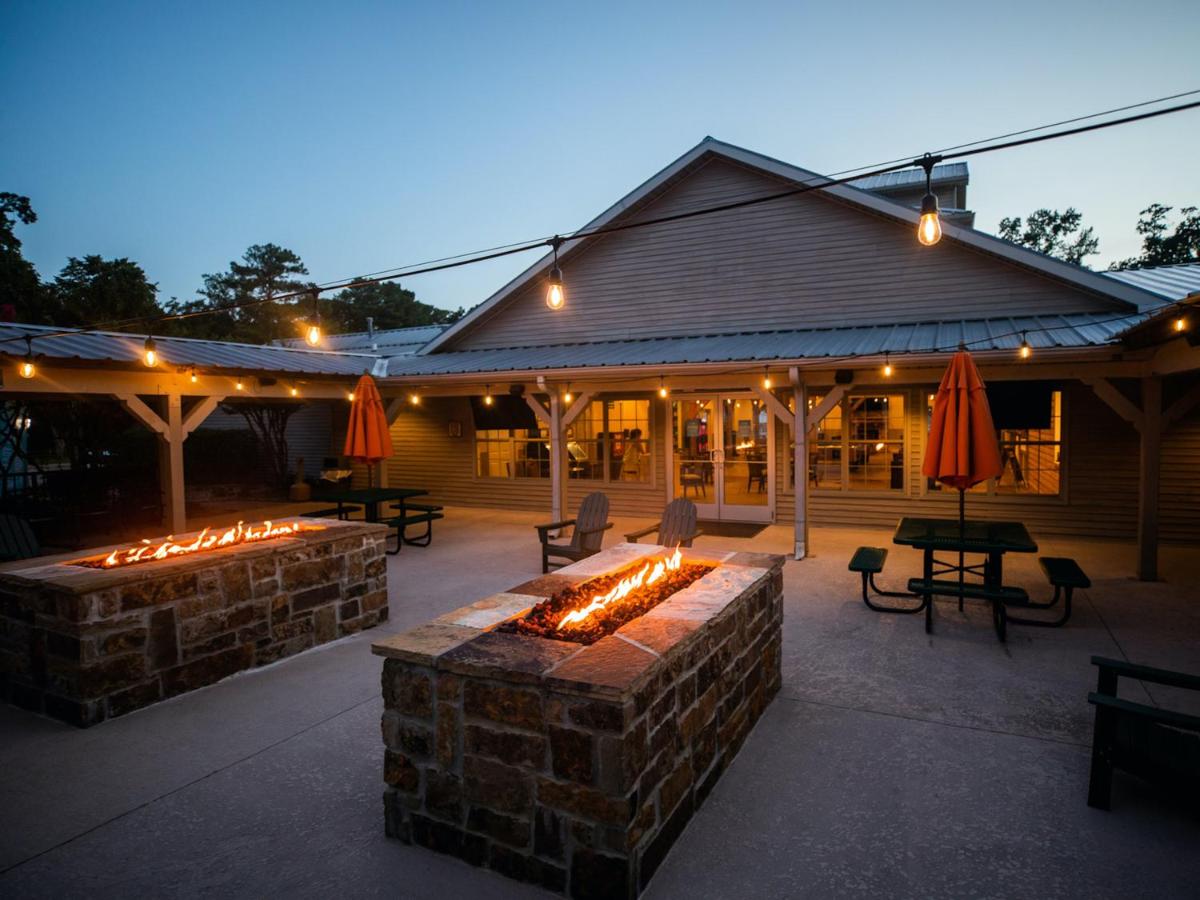 | Holiday Inn Club Vacations Villages Resort at Lake Palestine